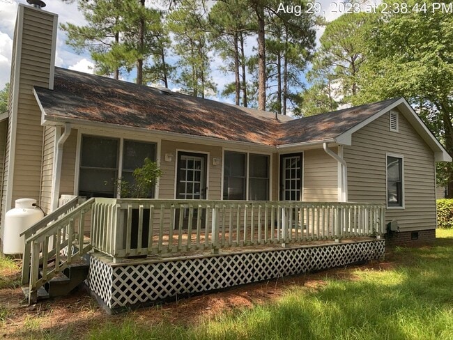 Building Photo - 429 Oakgrove Dr