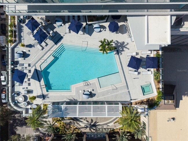 Building Photo - 275 1st Ave S