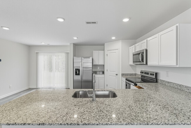 Building Photo - Viking Cove