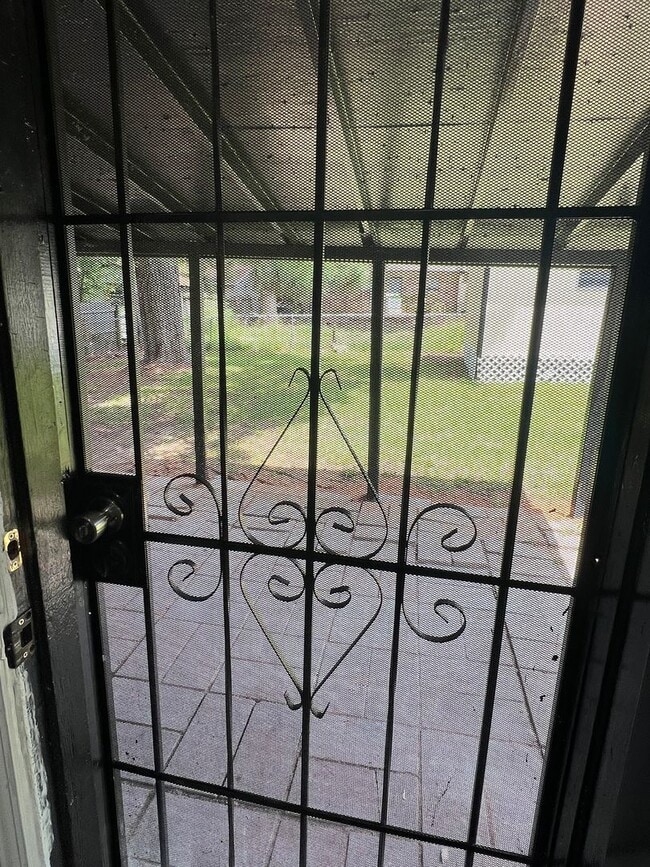 Building Photo - 3014 Nona Cir