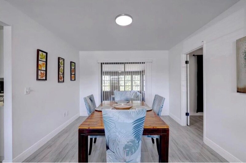 Building Photo - 543 SE Greenway Terrace