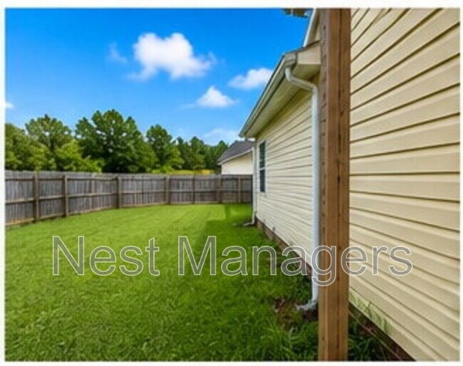 Building Photo - 2225 Stornoway Ct