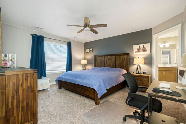 Building Photo - 4 Bedroom Overlooking Orchard in Windsor