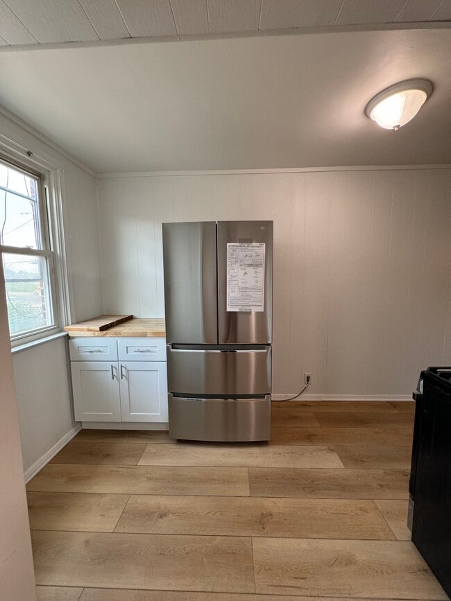 Kitchen 2 - 205 W Colonial St