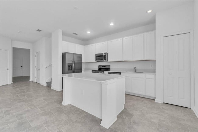 Building Photo - 3157 Laurent Lp