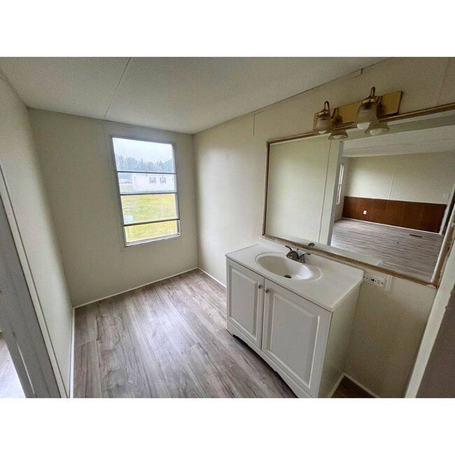 Building Photo - 308 Reid Ct