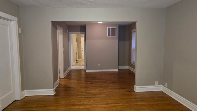 Building Photo - 6517 S Talman Ave