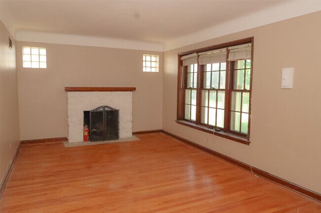 Building Photo - 1067 Melvin Dr