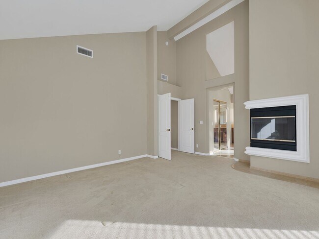 Building Photo - Spacious Newbury Park Rental | Grand Entry, Bonus Room & Covered Patio