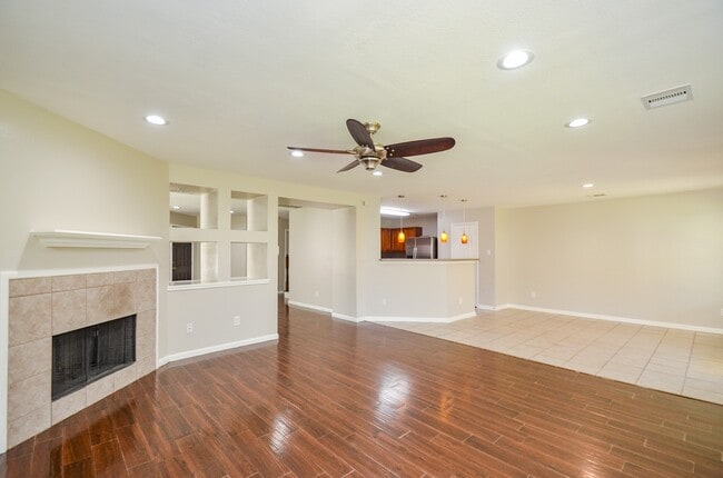 Building Photo - 9518 Prairie Dale Ct
