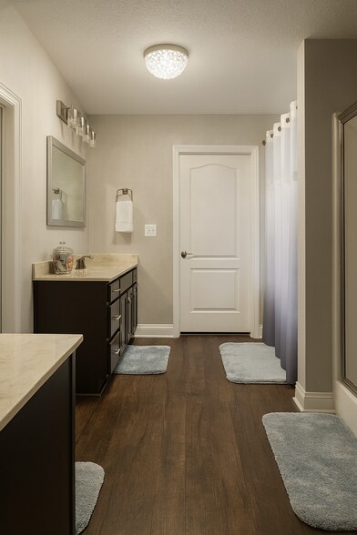 Building Photo - 8484 Holley Hills Cir