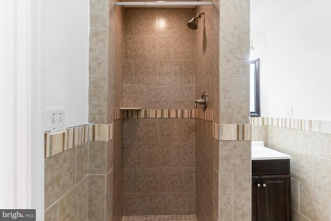 Building Photo - 227 E Girard Ave