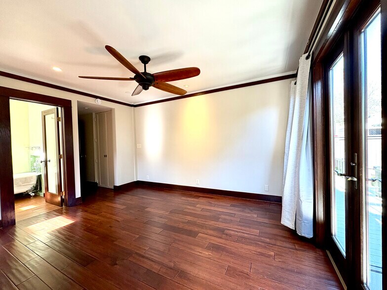 Building Photo - 3306 Gibson Pl