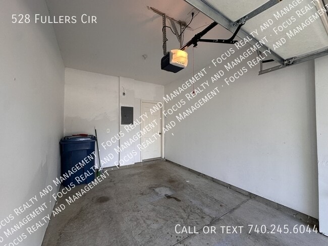 Building Photo - 528 Fuller's Cir