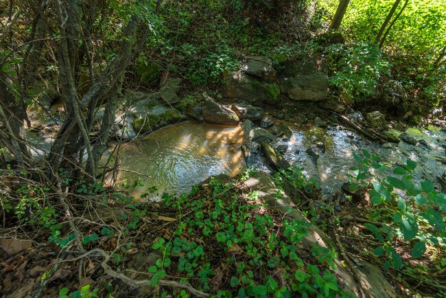 gentle creek - 110 Owens Creek Rd