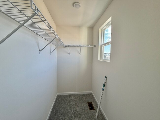 Building Photo - 704 Switchgrass Wy