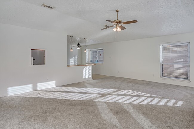 Building Photo - 20331 Pinefield Ln