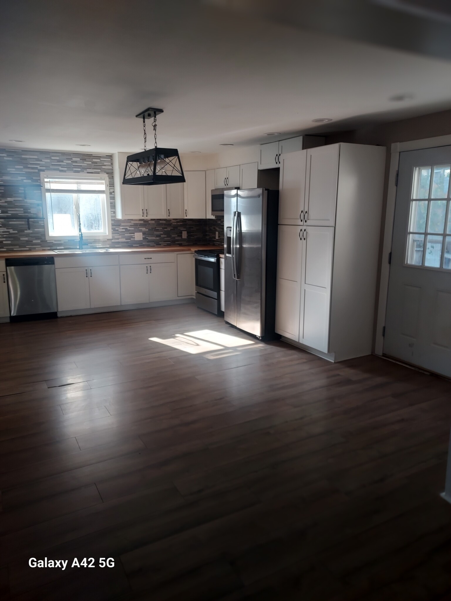 Kitchen - 835 W Wyeth St