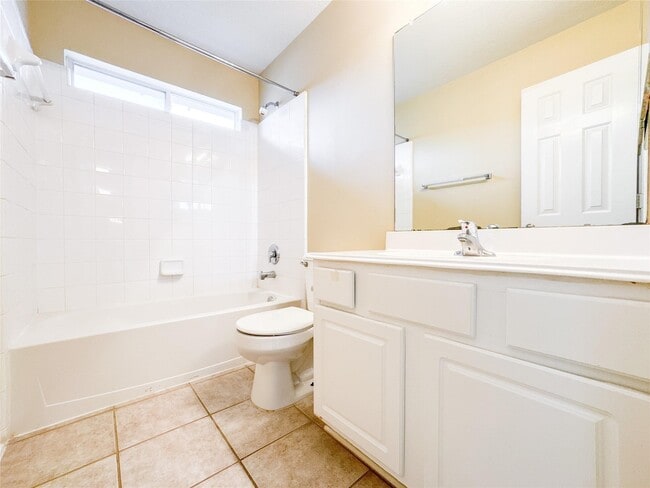 Building Photo - 4806 Lakefront Terrace Ct