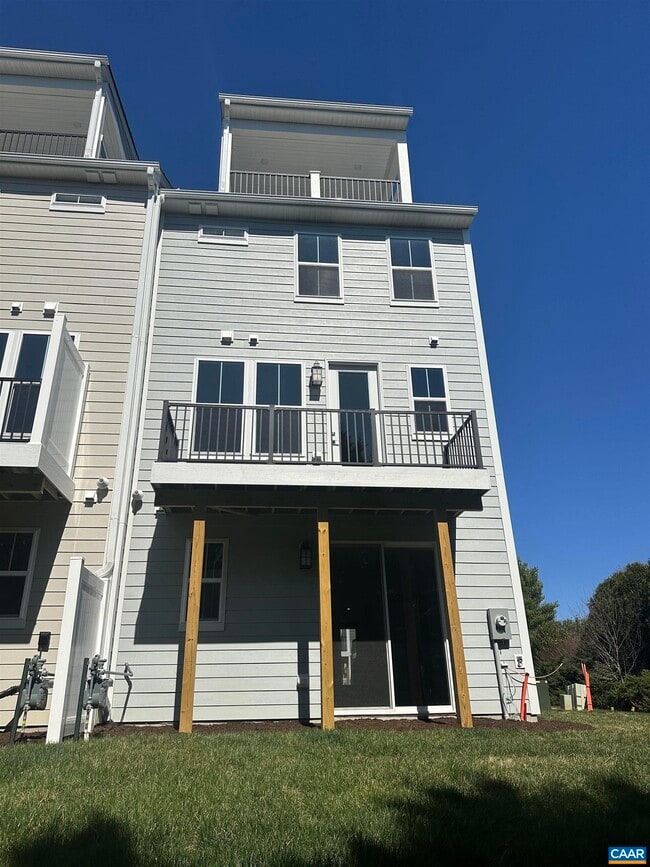 Building Photo - 2024 Calico Ct