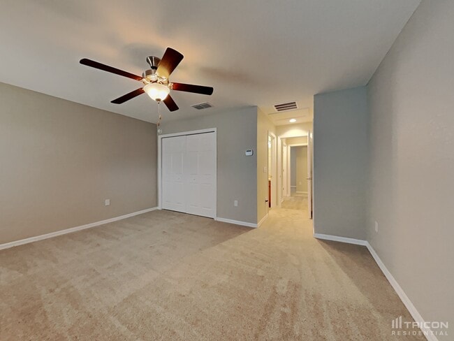 Building Photo - 921 Kingfisher Dr