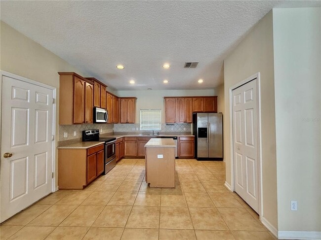 Building Photo - 14205 Bridgewater Crossings Blvd
