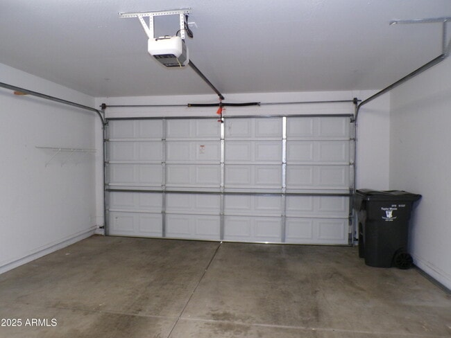 Building Photo - 1765 Manzanita Dr