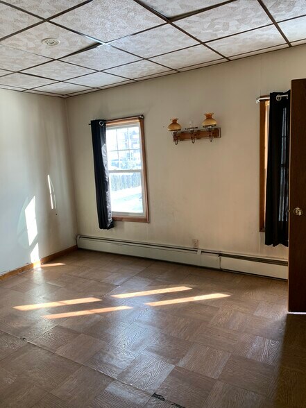 Building Photo - 816 Green Ridge St