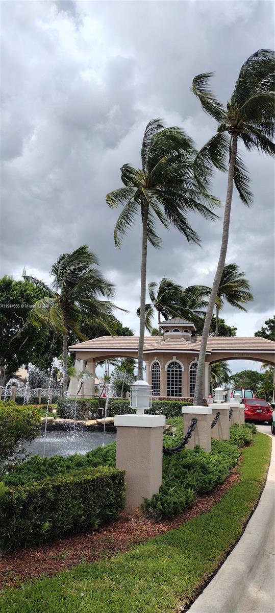 Building Photo - 8092 Driggs Hill