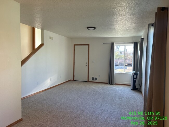 Building Photo - 415-421 NE 11th St