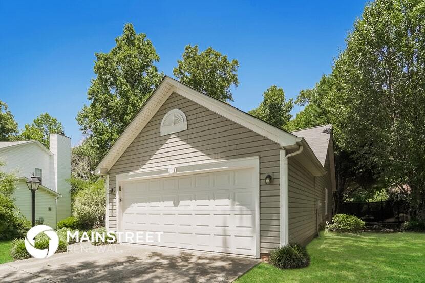 Building Photo - 3640 Annandale Dr