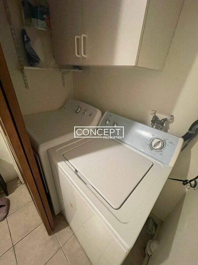 Building Photo - 28 Symphony Rd