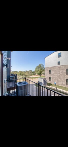 Building Photo - 458 W Tremont Ave