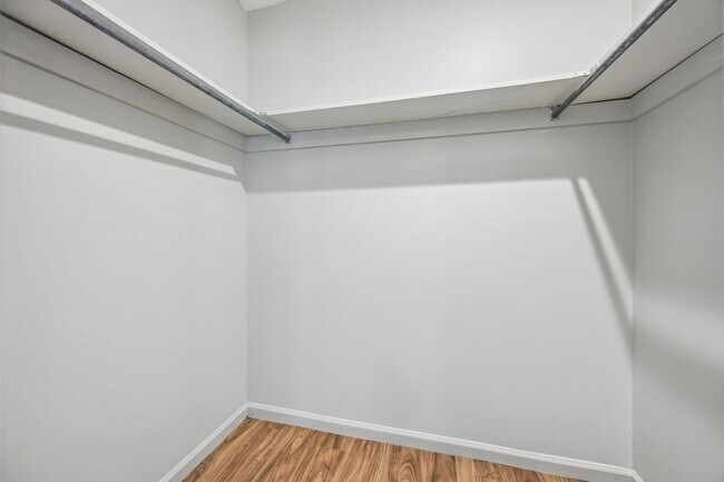 Building Photo - 117 Pinedale Dr