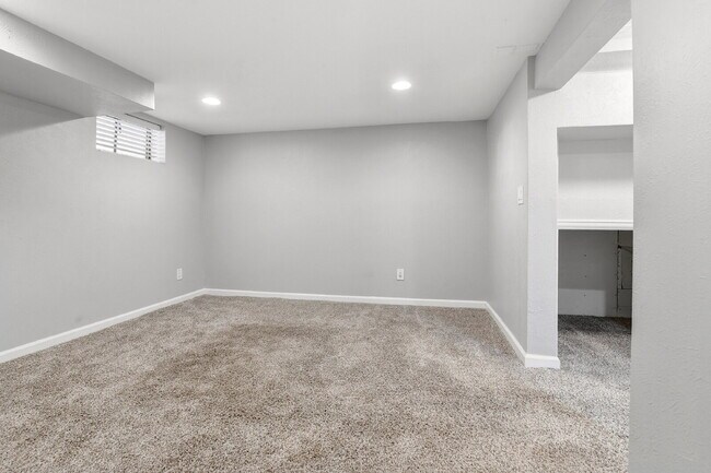 Building Photo - $2,120.95 with $300 off the first month's rent, 2 Beds - 2 Bath, Duplex in Lakewood with Cozy Car...