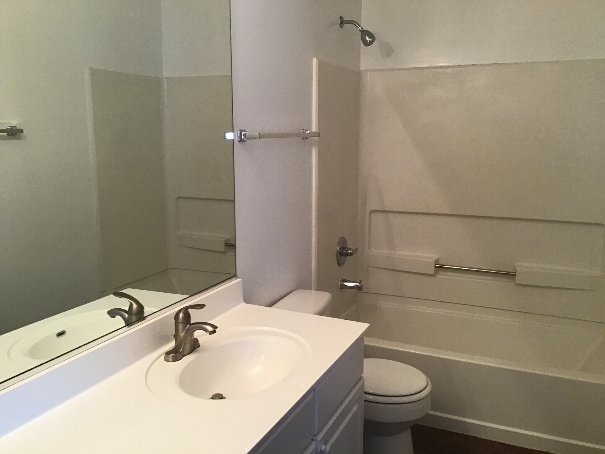 Building Photo - 21343 Earhart Ct