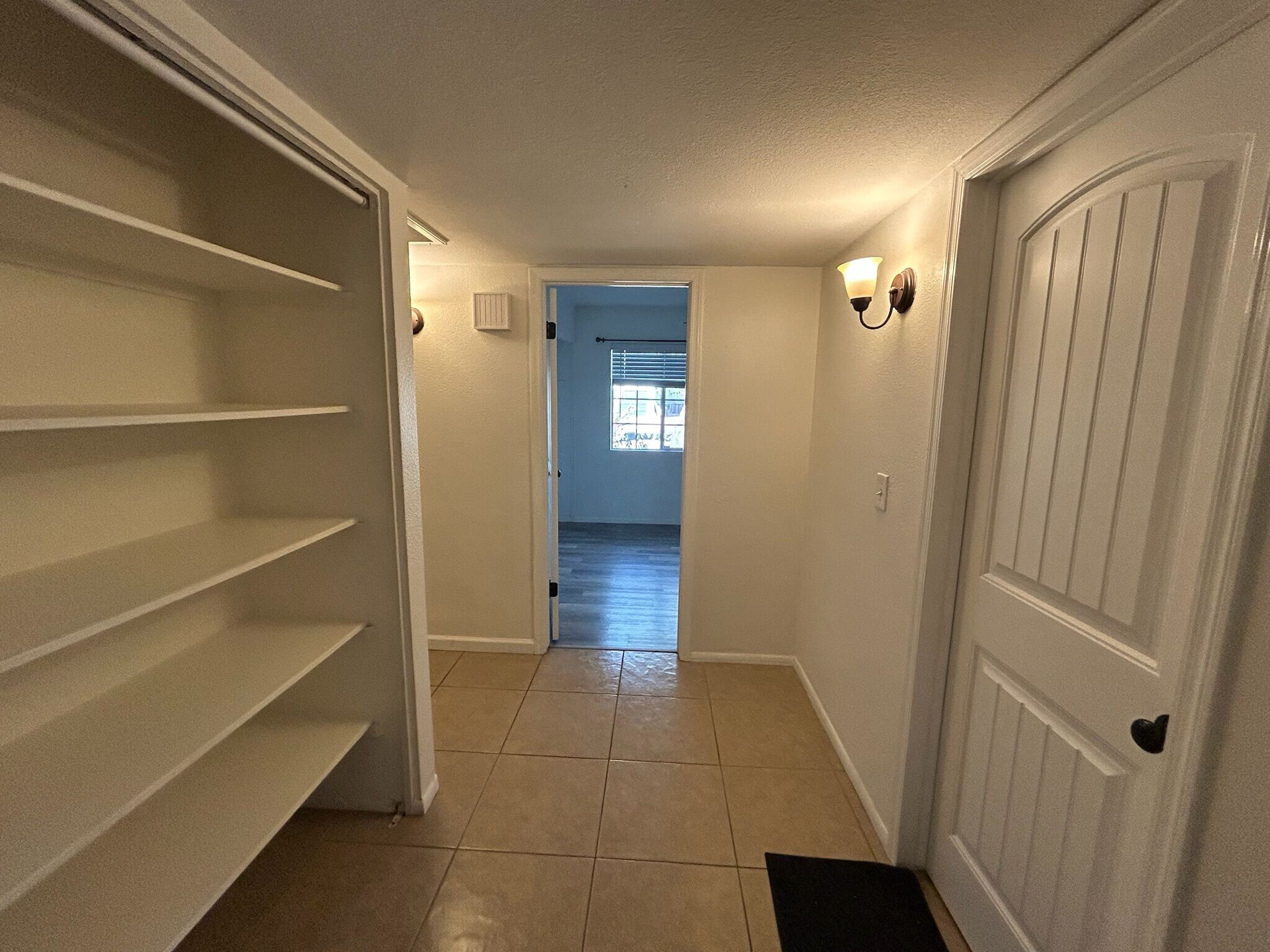 Building Photo - 2933 W Muriel Dr