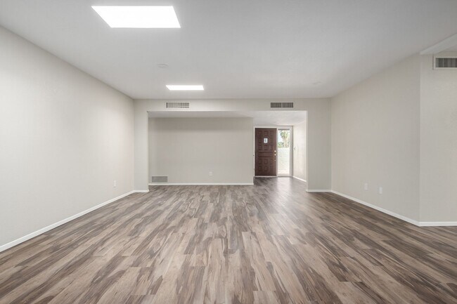 Building Photo - Green Valley- 3 bedroom/ 2 bathroom in 55+...