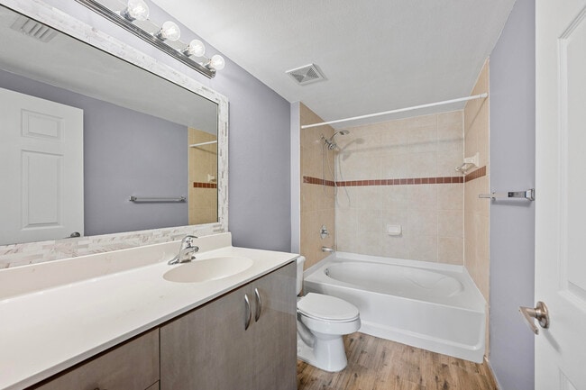 Building Photo - 6410 Emerald Dunes Dr