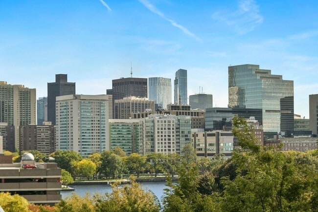 Building Photo - 4 Canal Park