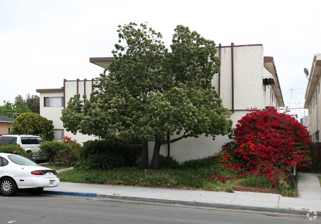 Building Photo - 4243 Copeland Ave