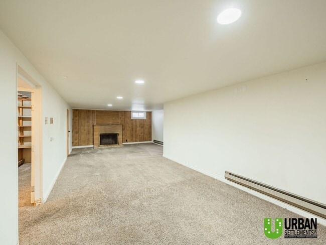 Building Photo - For Rent – Spacious 5 Bedroom Home in Spokane Valley