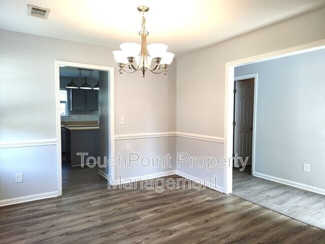 Building Photo - 3627 Pauline Ln