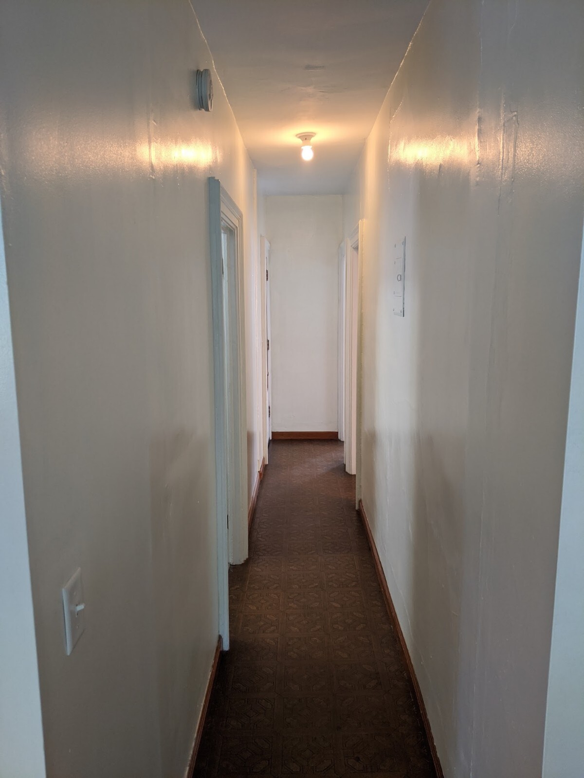 Entry hallway - 433 S Governor St