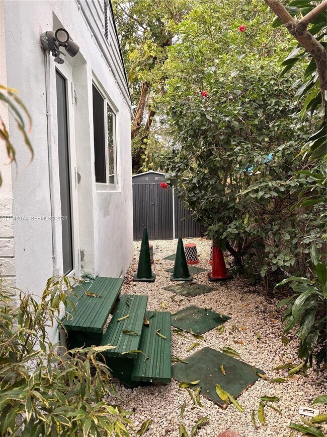 Building Photo - 675 NE 159th St