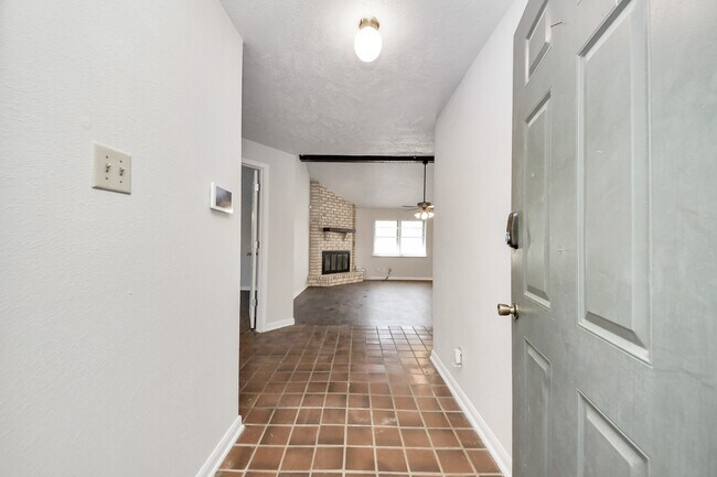 Building Photo - 14802 Scotter Dr