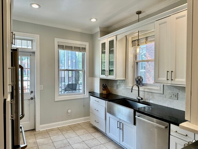 Building Photo - SPACIOUS 3 BED BROWNSTONE with PARKING, YARD and 2 DECKS!