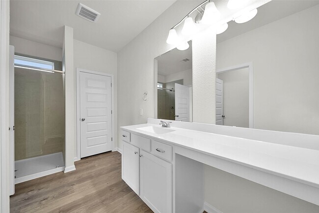 Building Photo - 16478 Branchers Dr