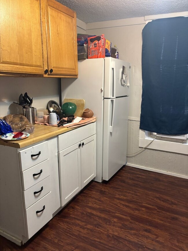 Building Photo - 18 E Forest Ave