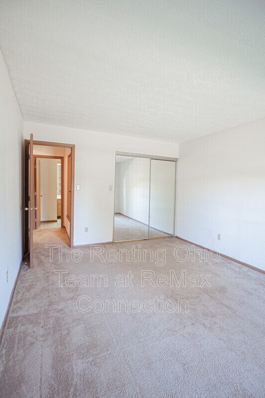 Building Photo - 6486 Reflections Dr